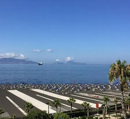 Πανσιόν Lavalove 3*